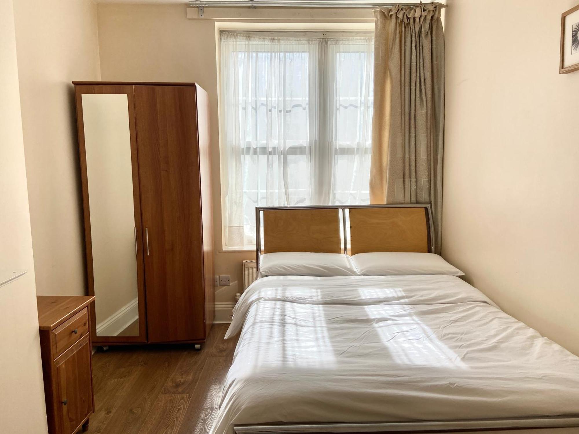 Separate Rooms By The Thames لندن المظهر الخارجي الصورة